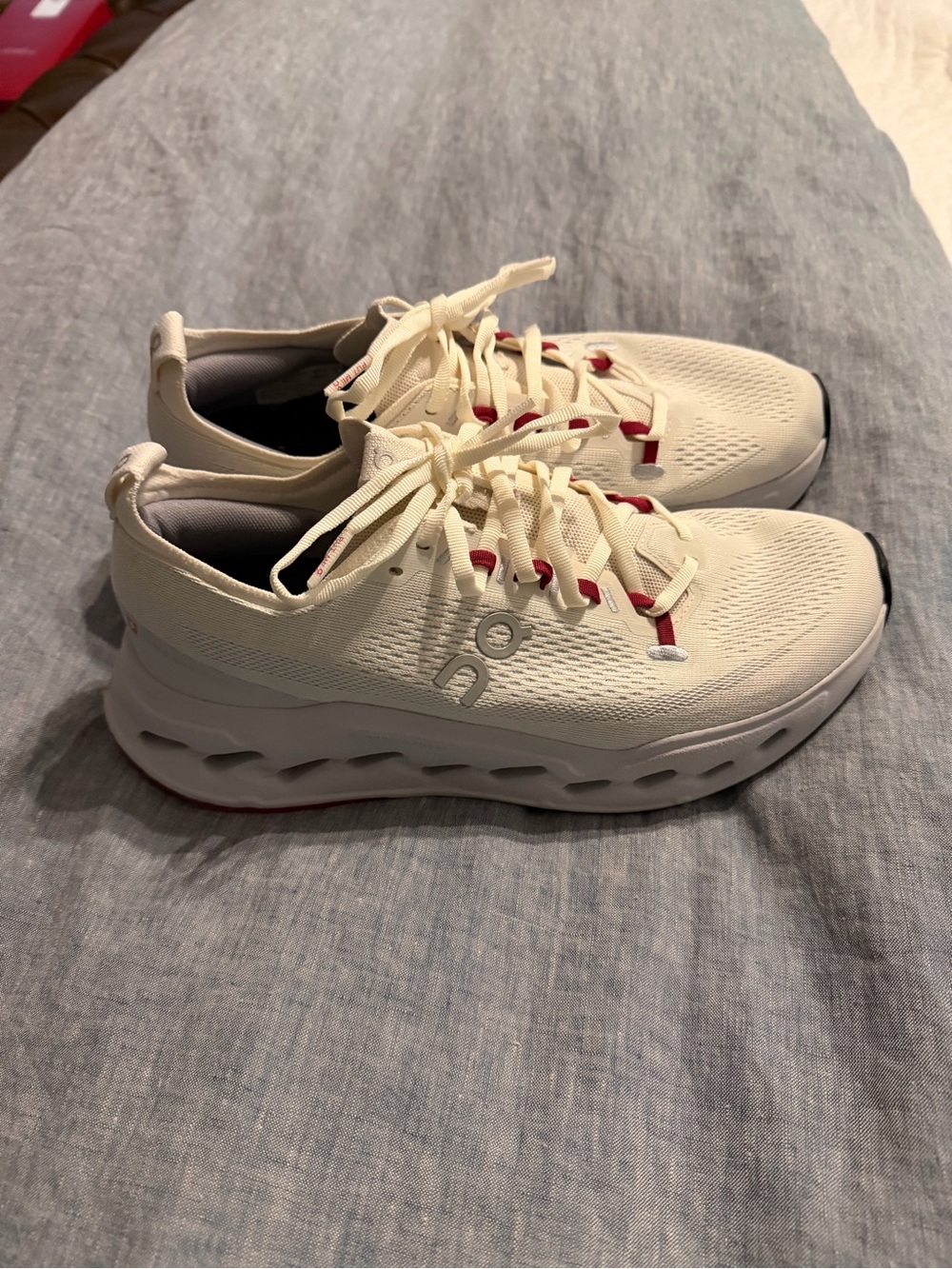 On Cloud Cloudsurfer Max White/Light Blue/Pink - Size 11 - Picture 5 of 8